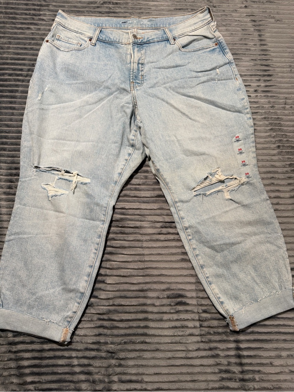 Old Navy Women’s Size 20 Light Blue Distressed Jeans Curvy Straight
